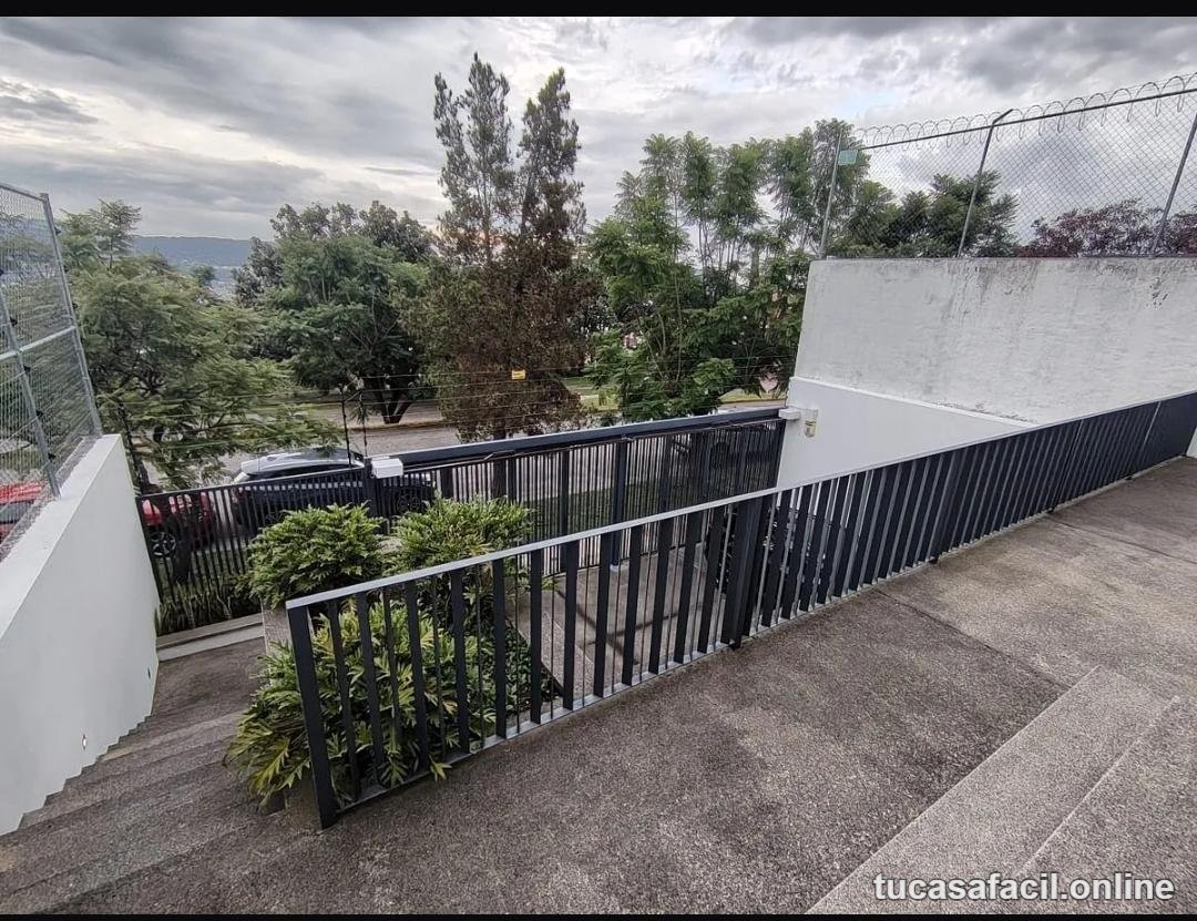 Casa en venta en Bugambilias 2 Sec., Zapopan, foto 2